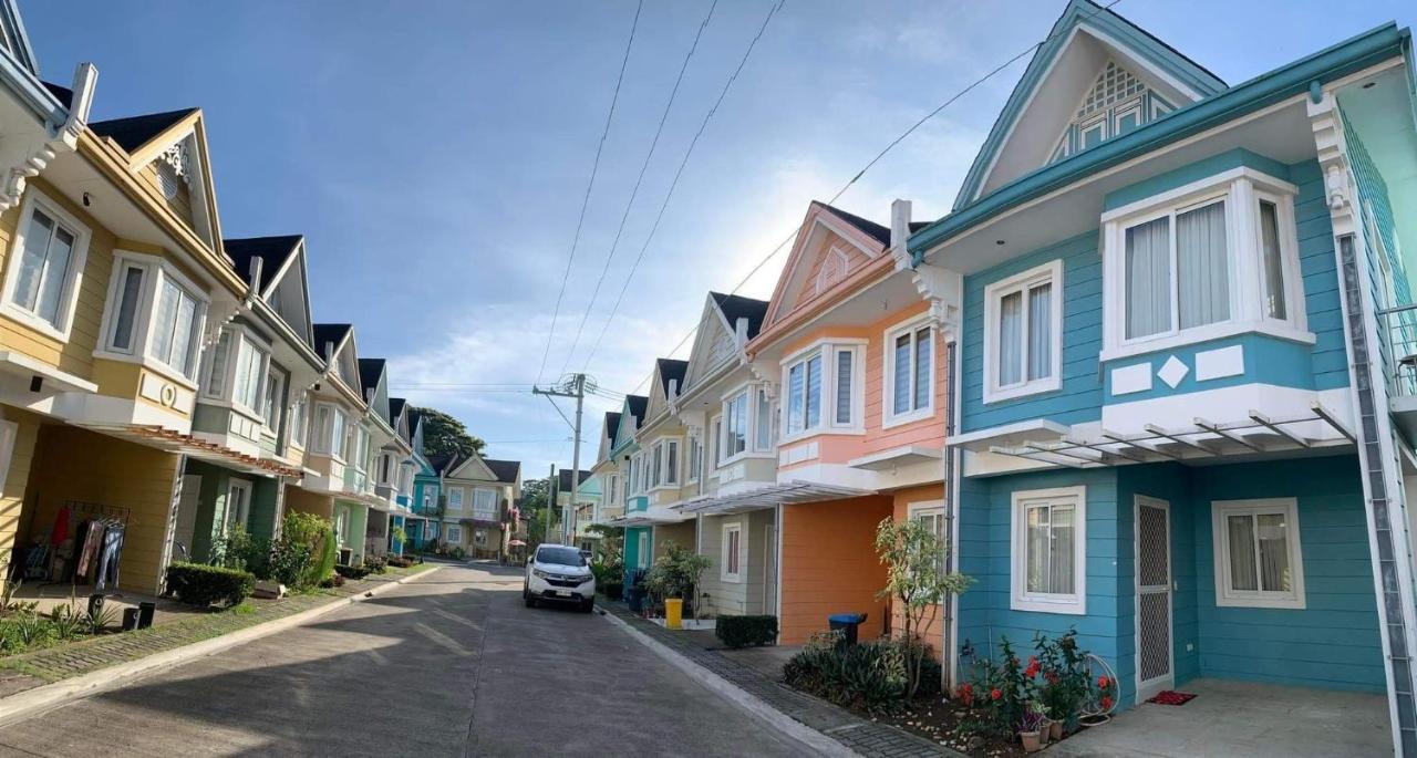 3 Bedrooms 3 Baths Victorian Style Townhouse Fully Furnished Batangas Екстериор снимка